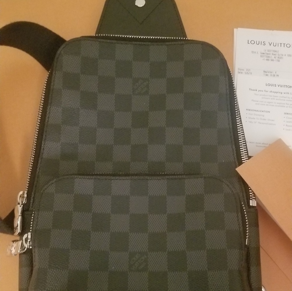 Authentic Vuitton Avenue sling